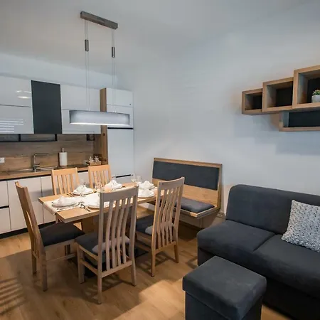 Mojca Apartma Eva-neza, *