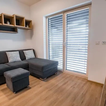 Mojca Apartma Eva-neza, *