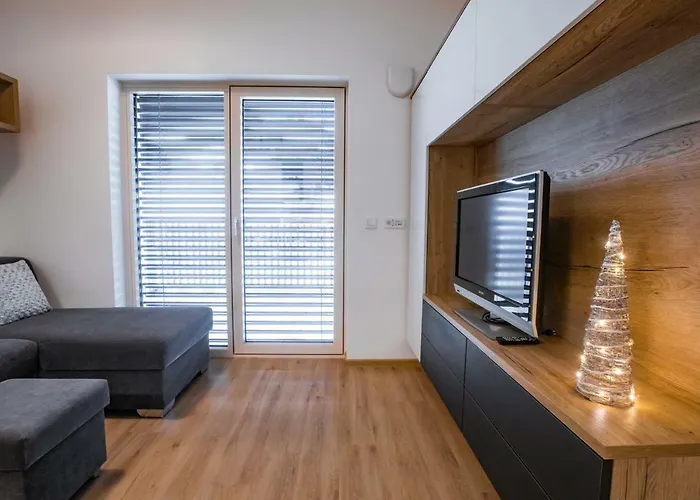 Mojca Apartma Eva-neza, * 크라니스카고라